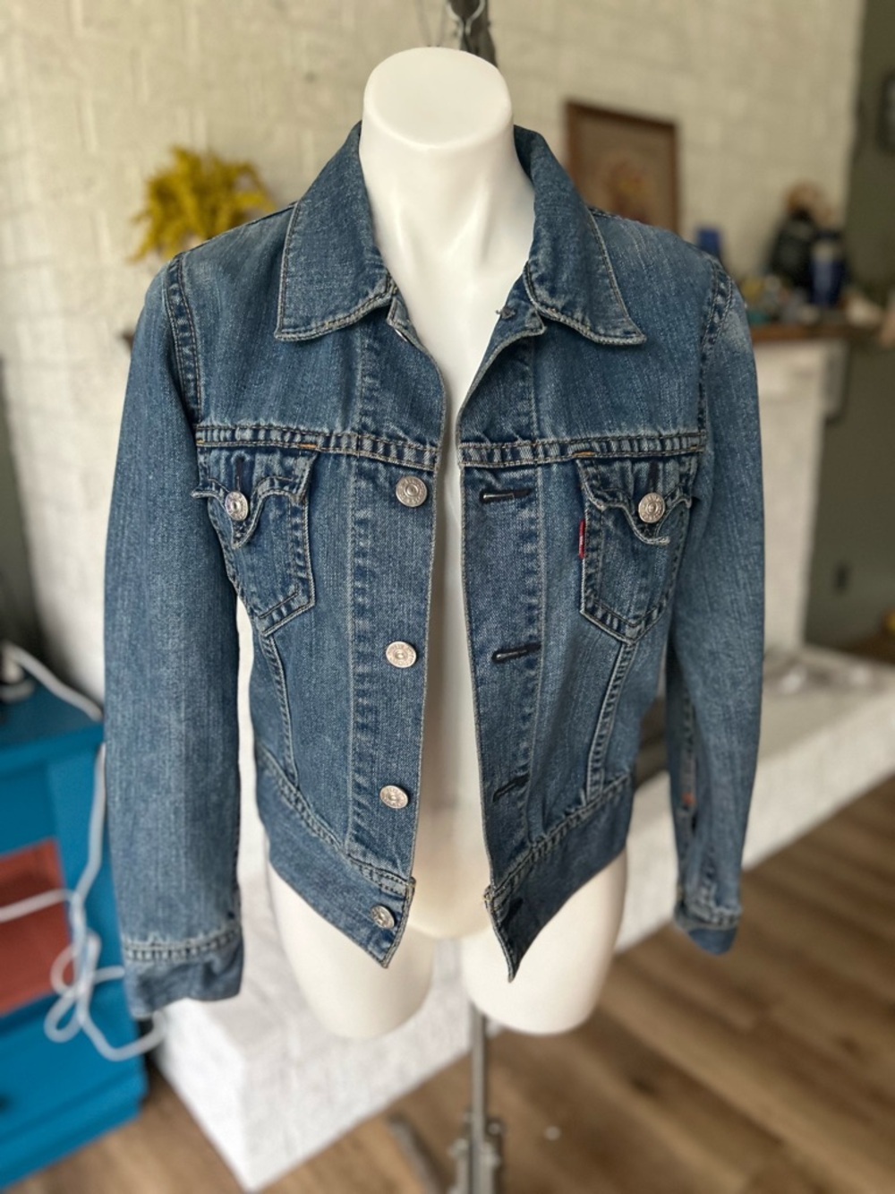 Levi's Type 1 Iconic Trucker Denim Jacket Blue Medium Wash Cotton VTG 90s